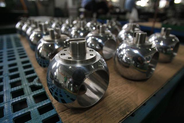 高壓偏(pian)心半球閥(fá)安裝注事(shi)事項